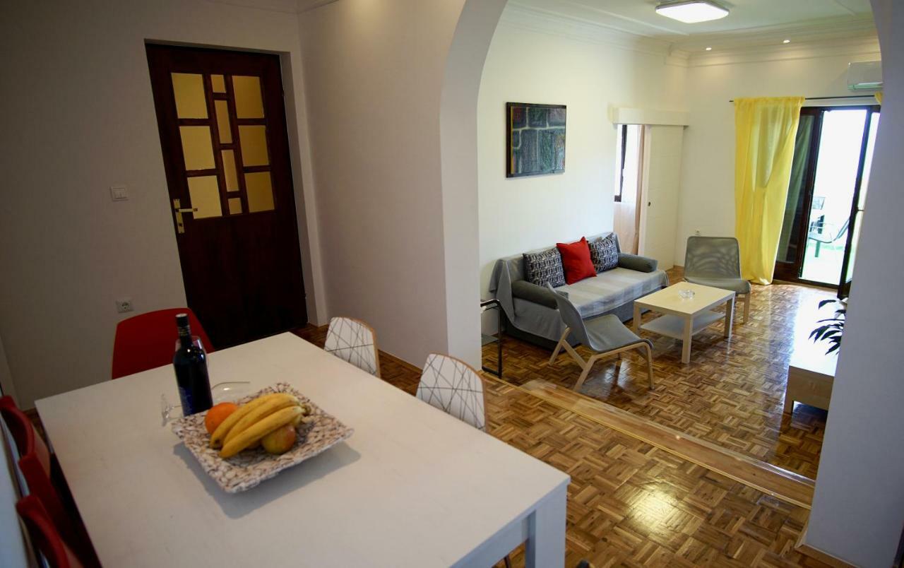Apartmani Laura Trogir Exteriör bild