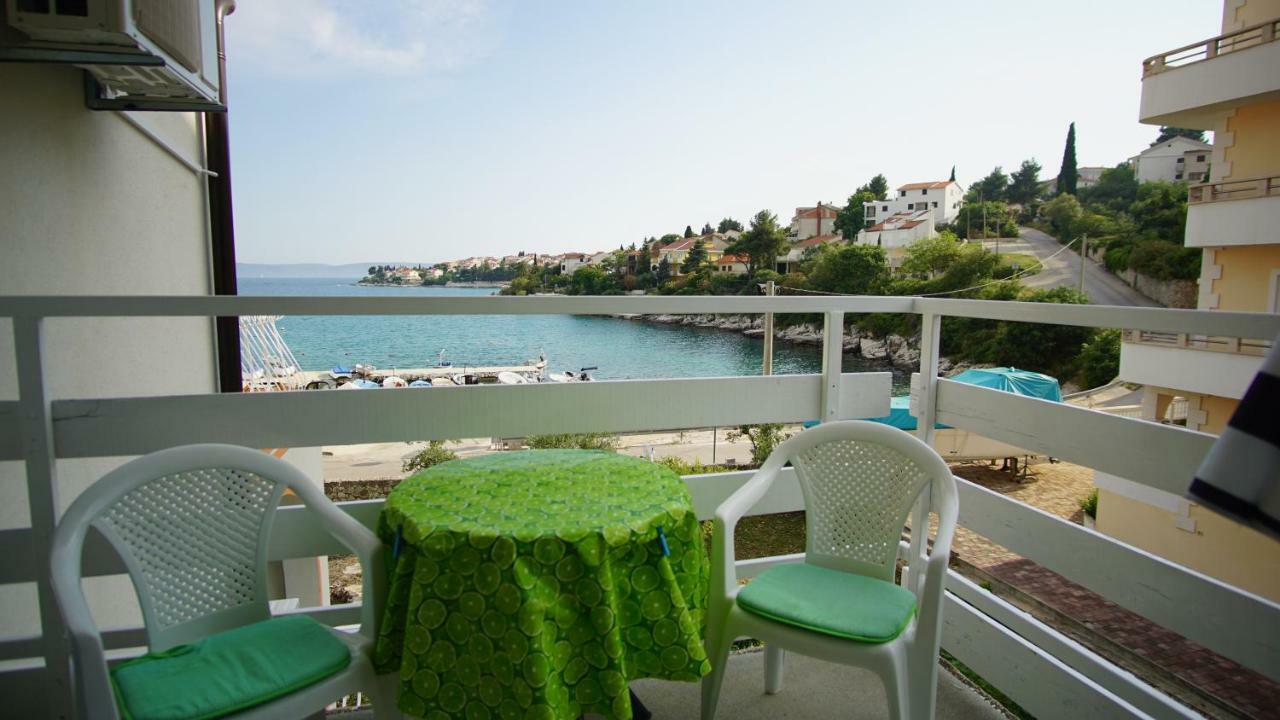 Apartmani Laura Trogir Exteriör bild