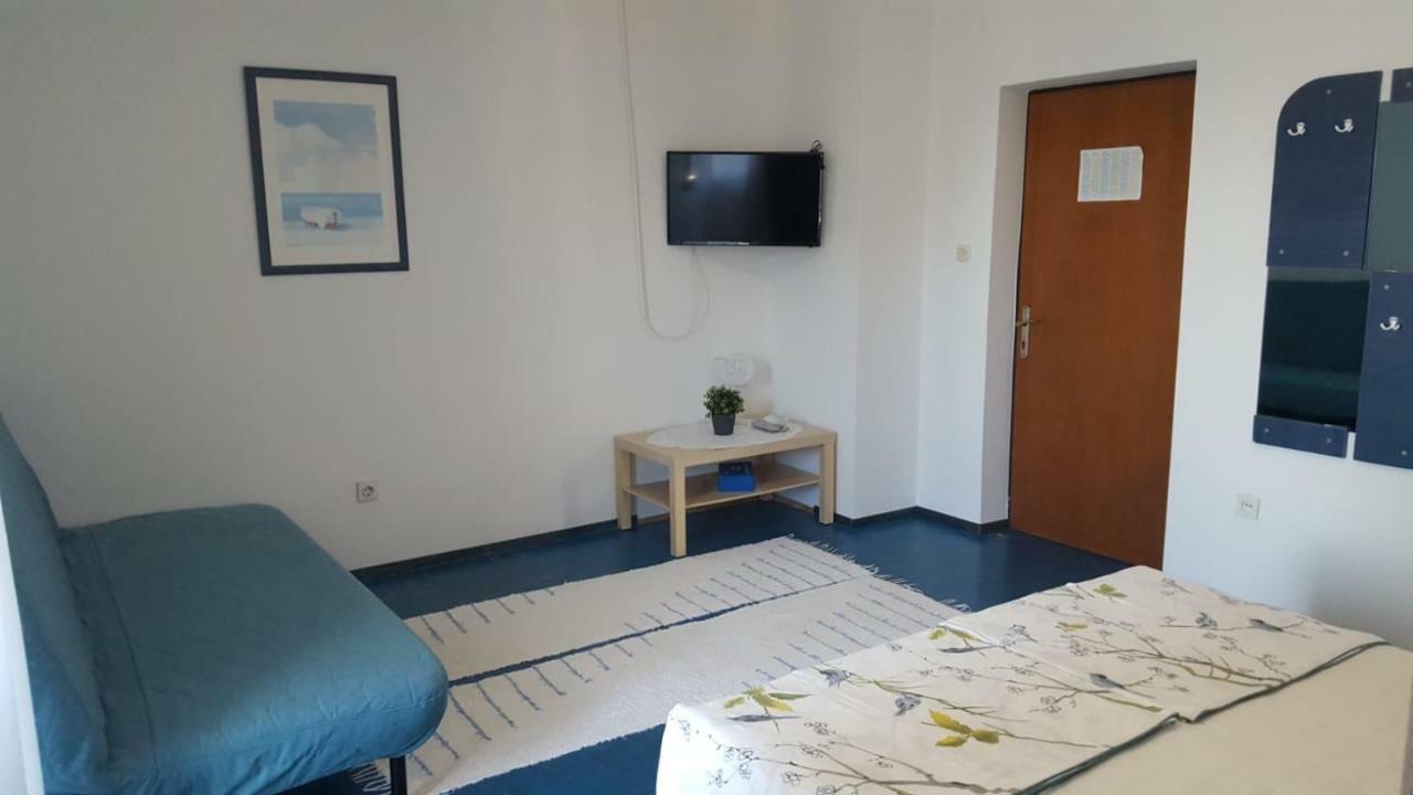 Apartmani Laura Trogir Exteriör bild