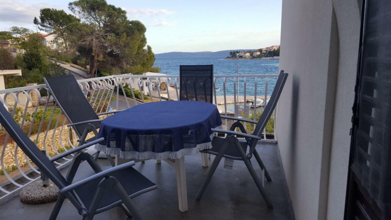 Apartmani Laura Trogir Exteriör bild